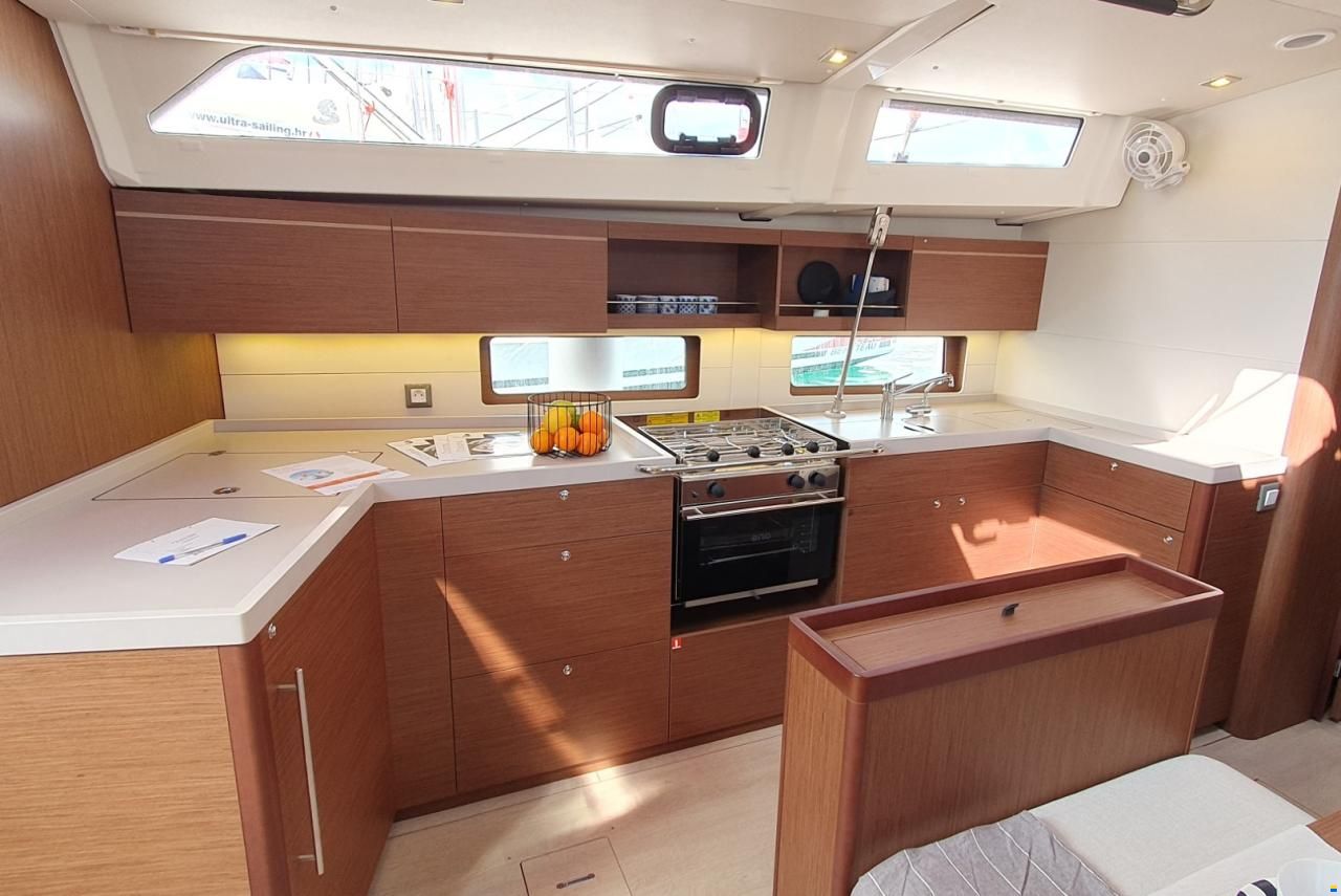 Beneteau Oceanis 46.1