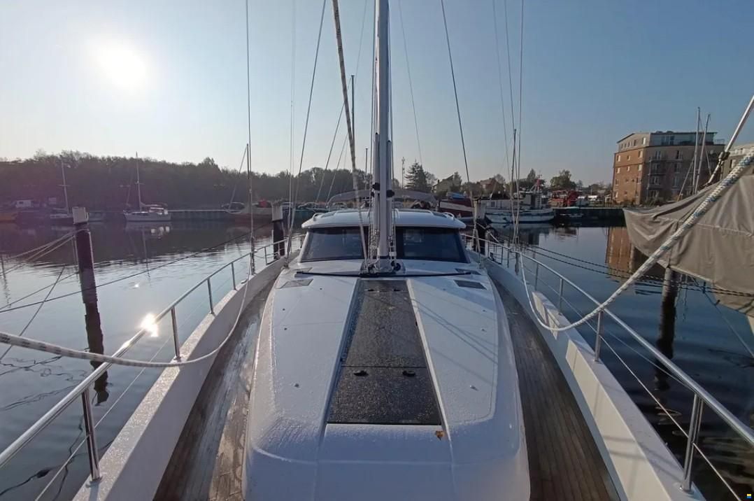 Moody 54 DS - Decksaloon