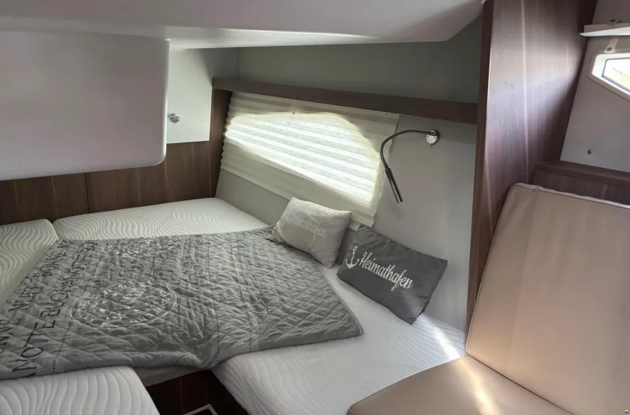 Sealine C330