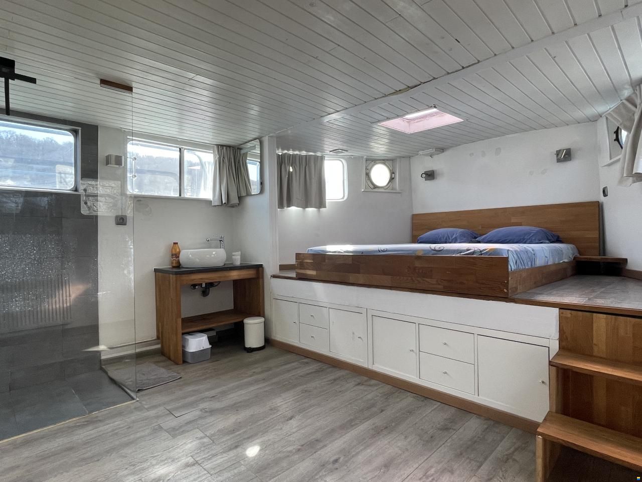 Bateau de plaisance - bateau habitation