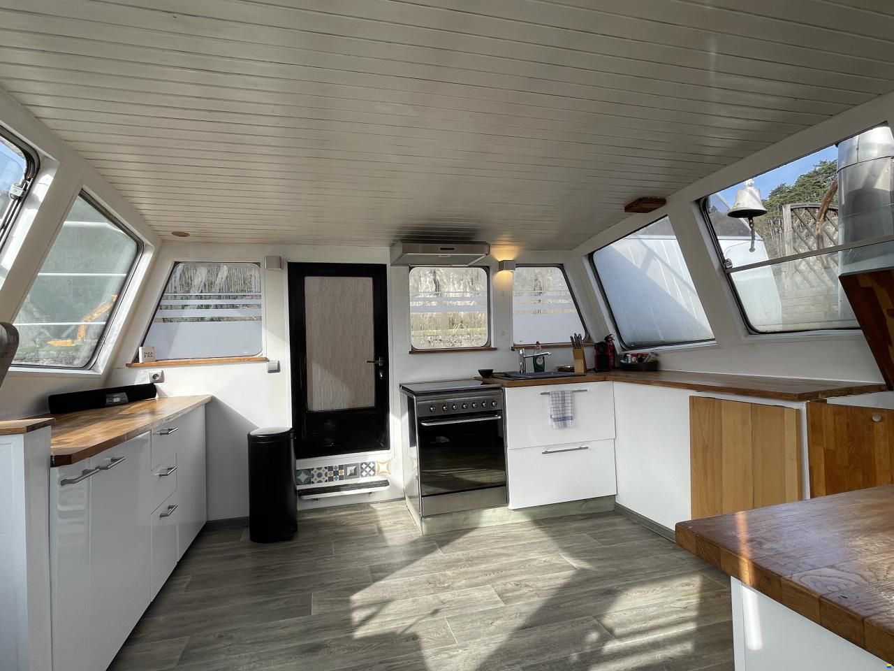 Bateau de plaisance - bateau habitation