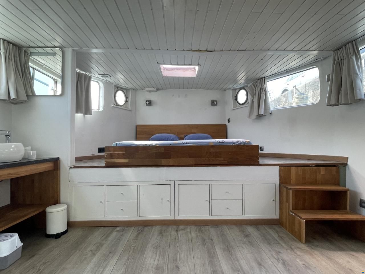 Bateau de plaisance - bateau habitation