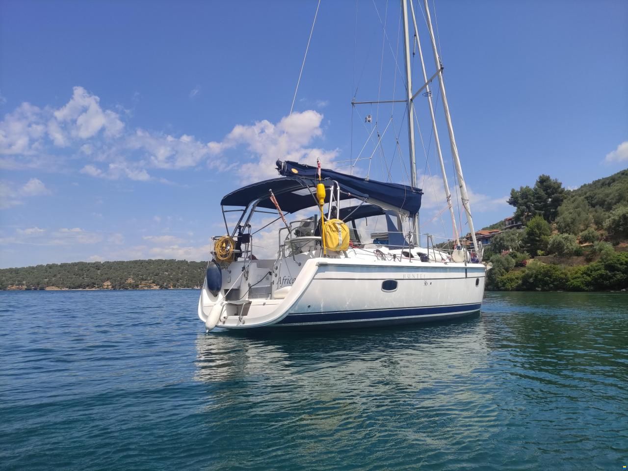 Hunter Marine 36