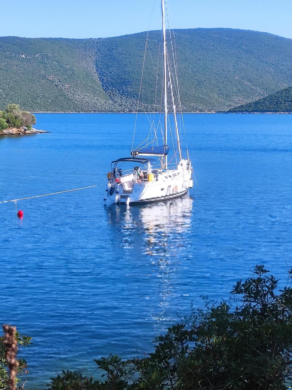 Hunter Marine 36