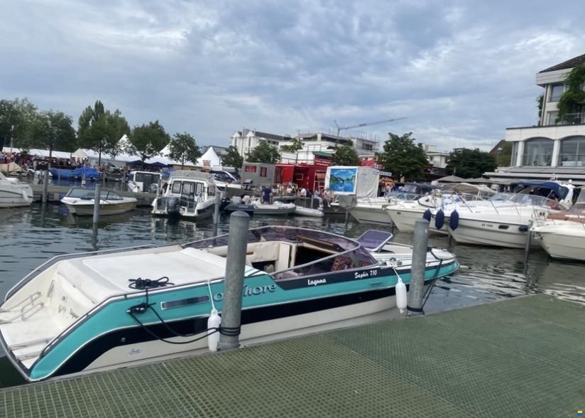 Stegplatz in Verbindung mit Boot