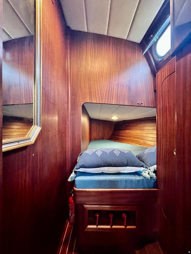 Sloop 12