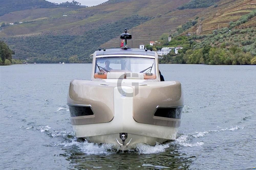 Invictus TT460