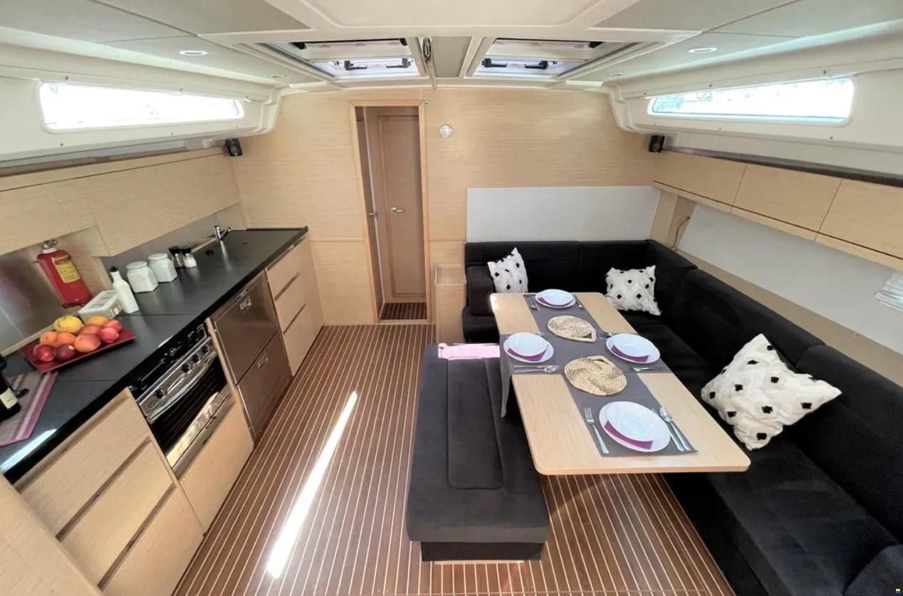 Hanse 508