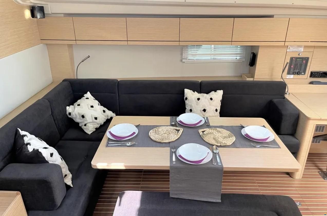Hanse 508