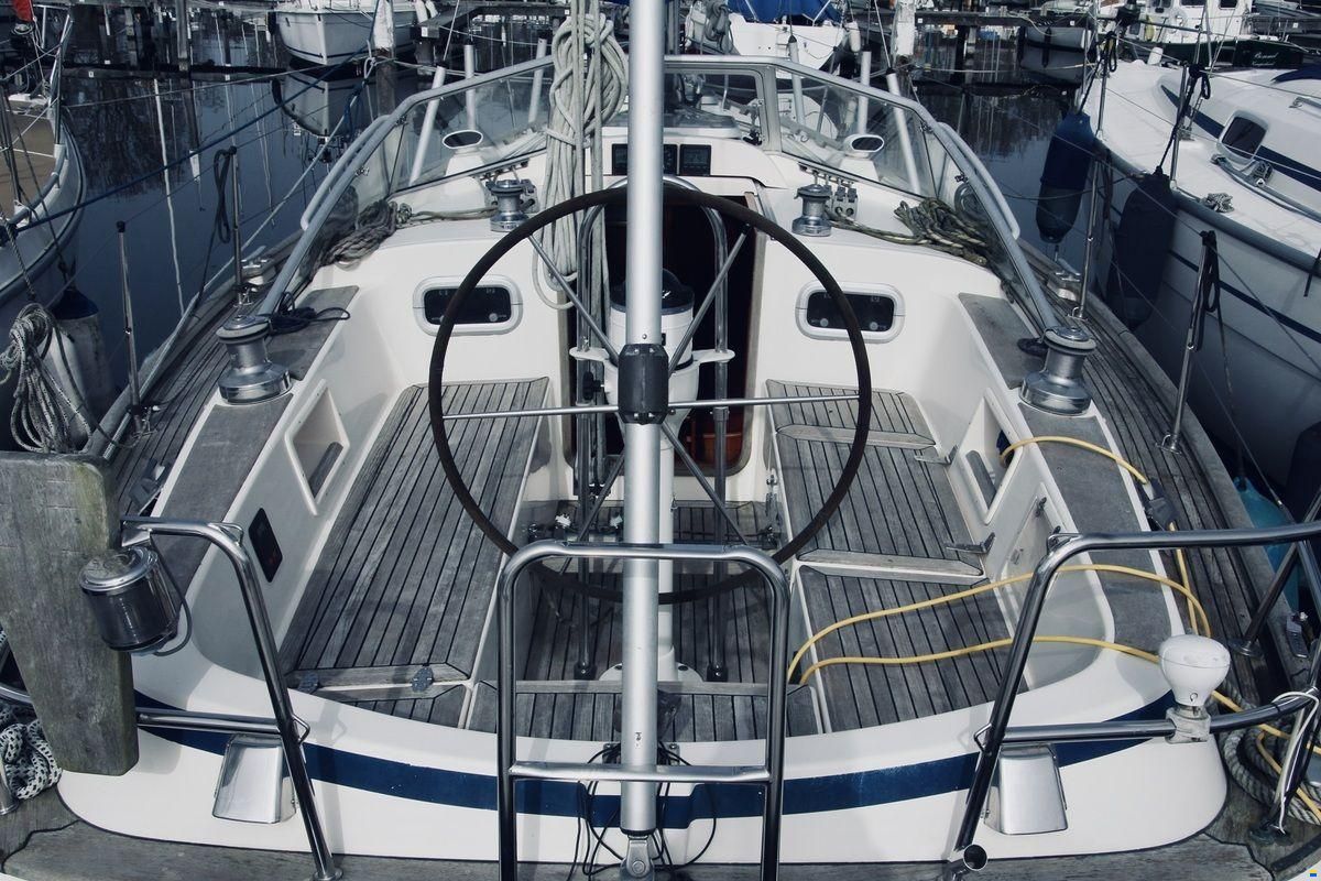 Hallberg-Rassy 34