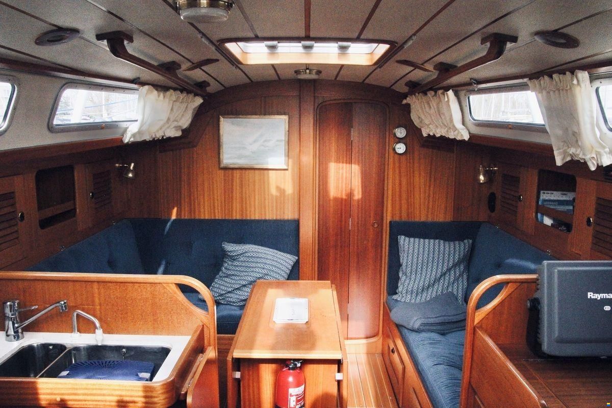 Hallberg-Rassy 34