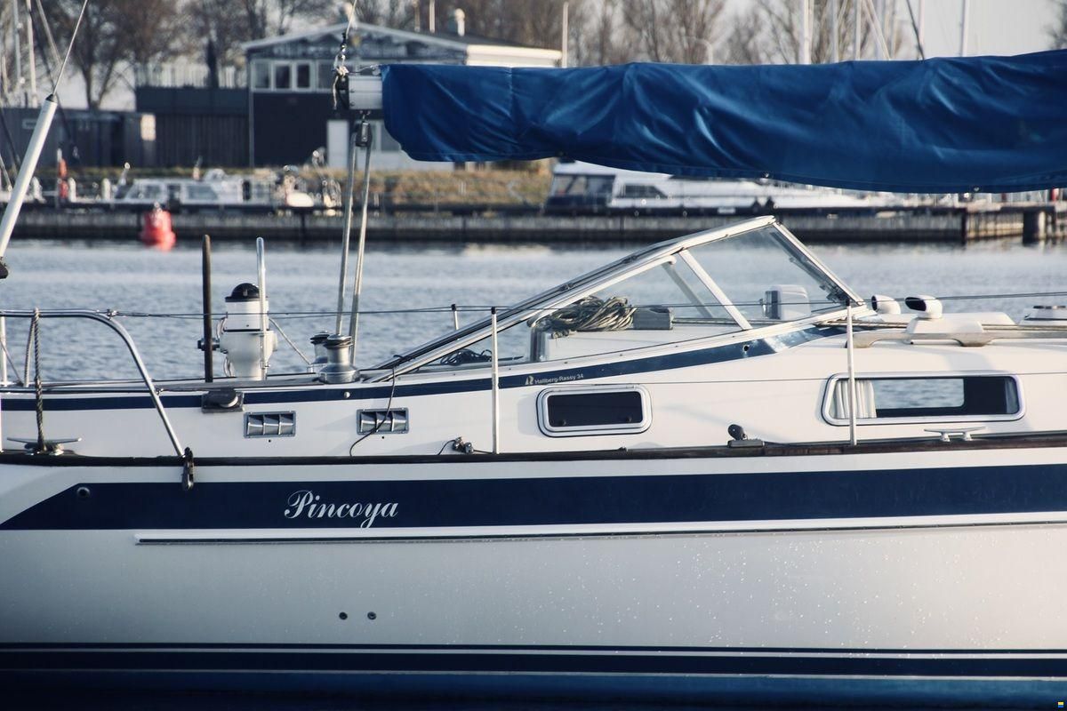 Hallberg-Rassy 34