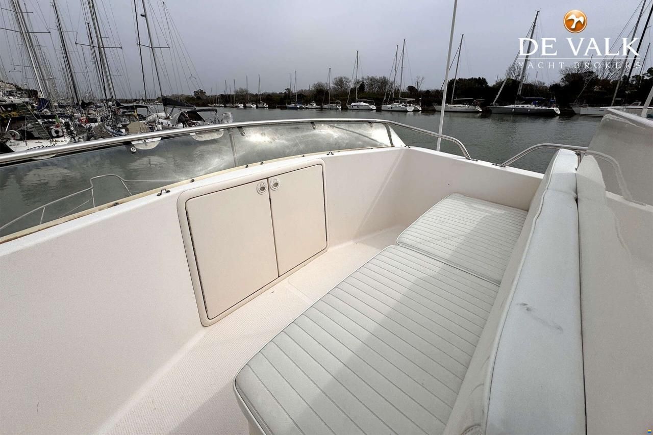 Riviera 33 Flybridge