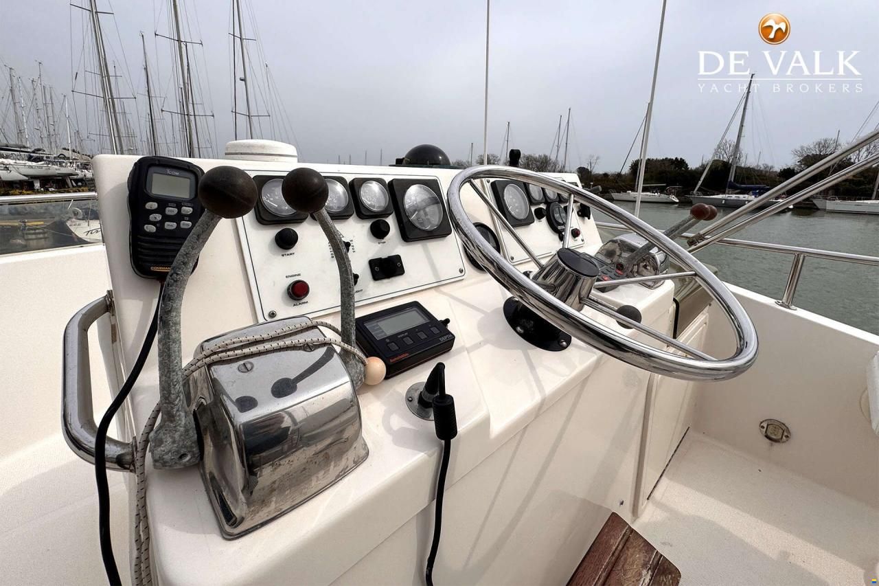Riviera 33 Flybridge