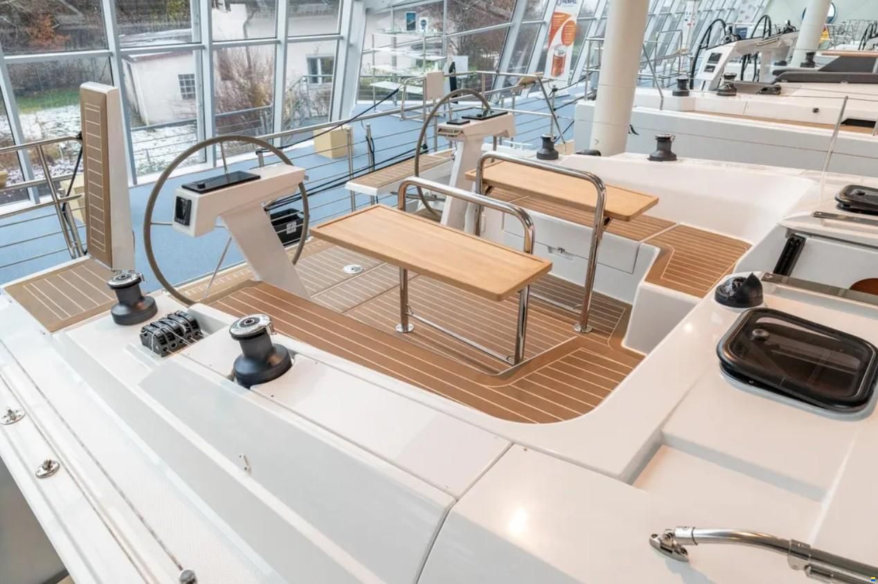Hanse 410