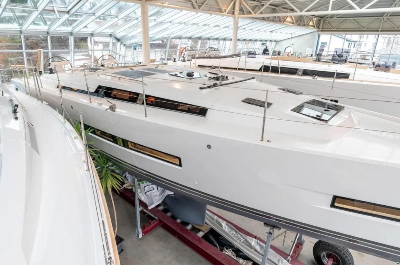 Hanse 410