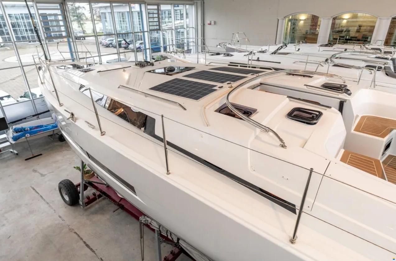 Hanse 410