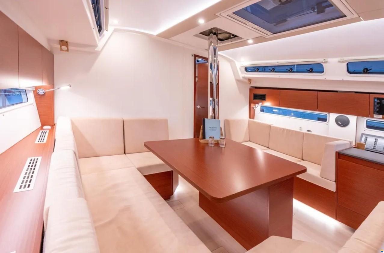 Hanse 410