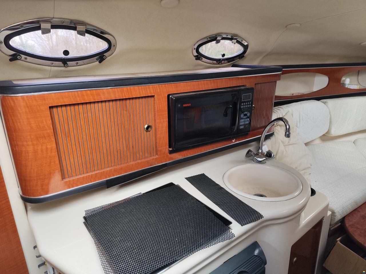 Sea Ray Sundancer 275
