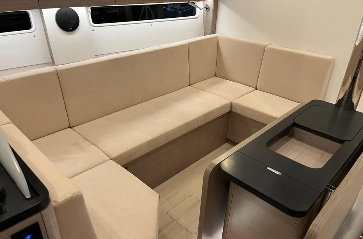 Hanse 410