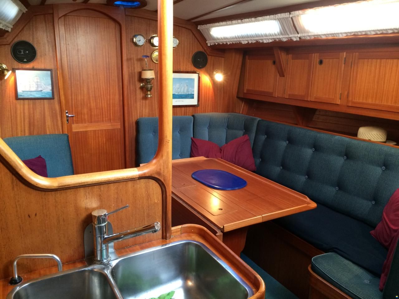 Aphrodite 40