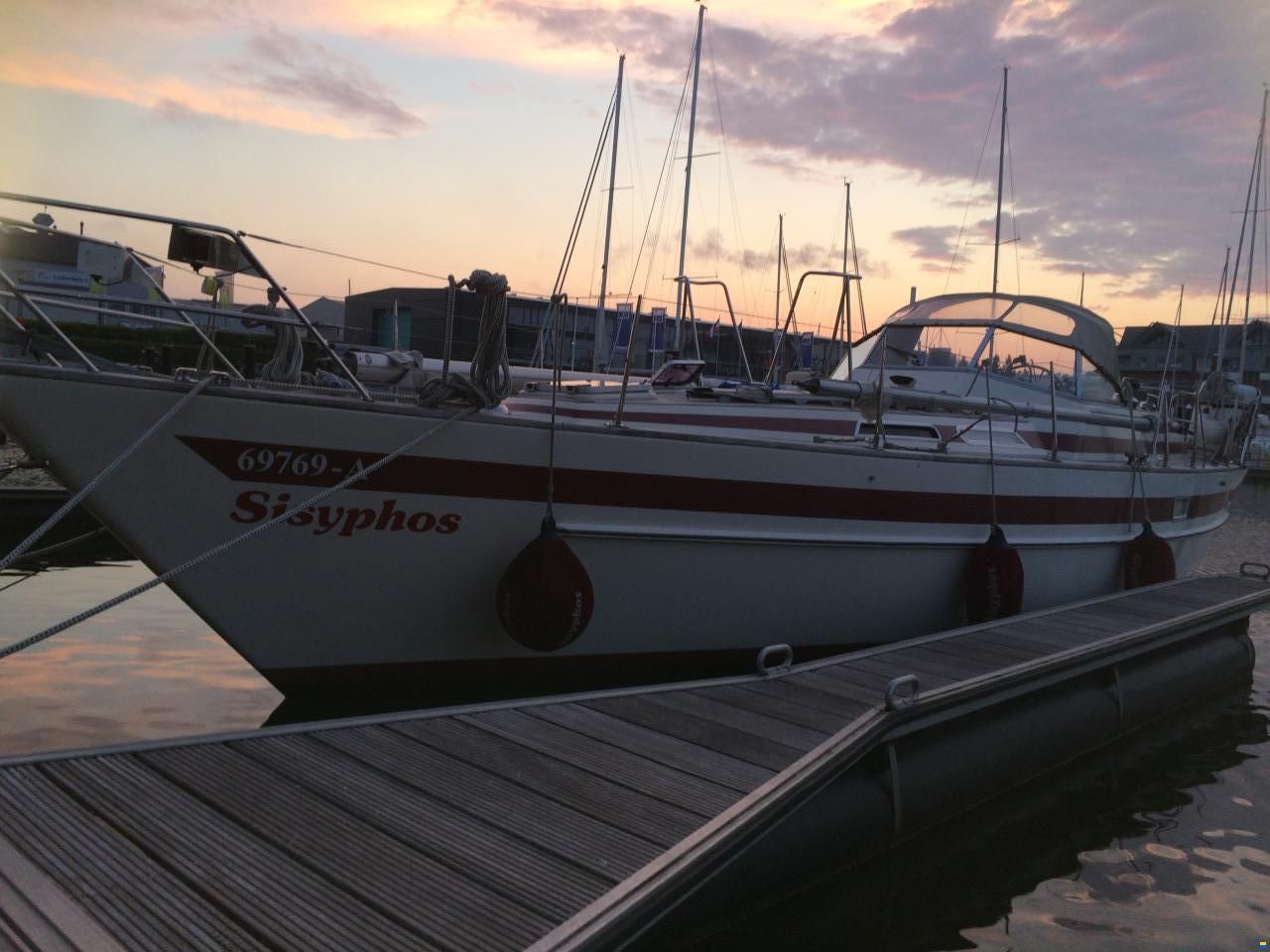 Aphrodite 40