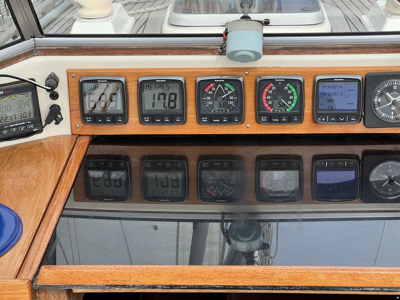 Aphrodite 40