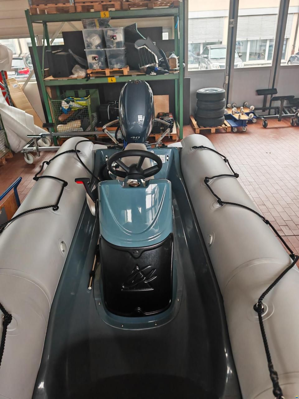 Bombard Explorer 420