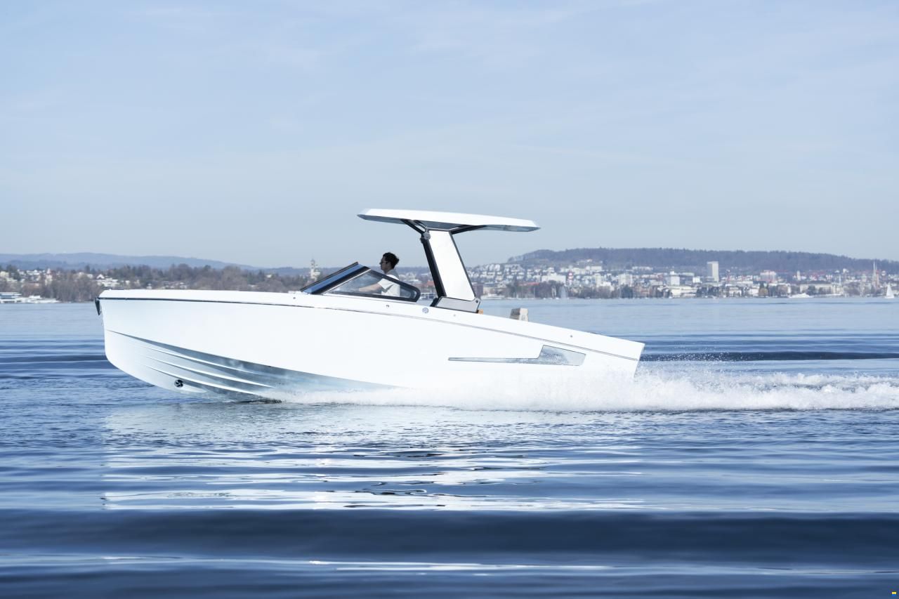 Ganz Boats Ovation 7X Open