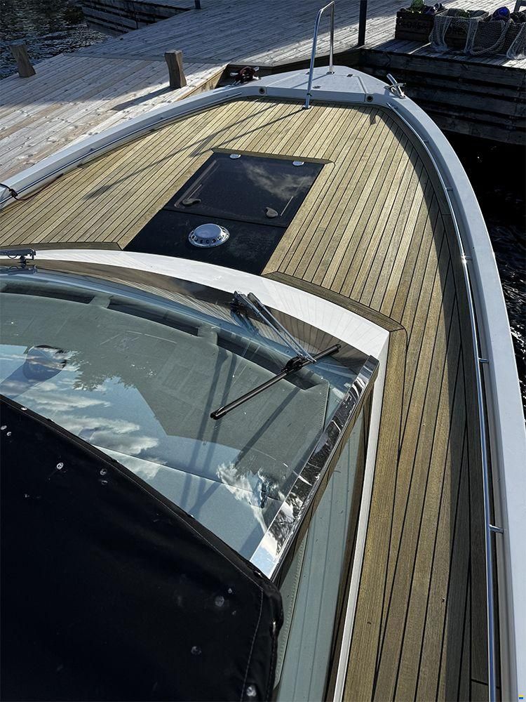 Delta Powerboats 33 Open