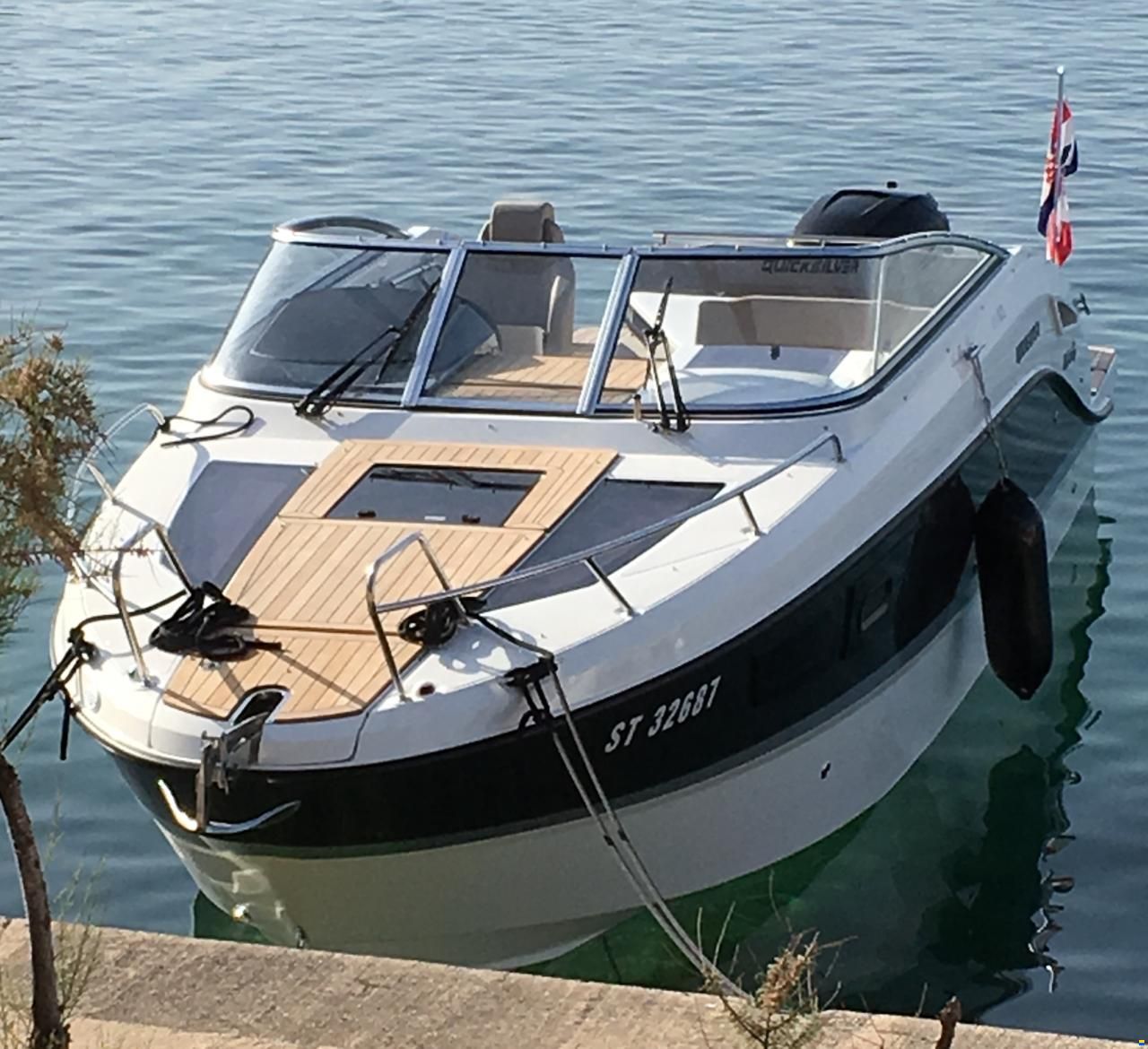 Quicksilver Activ 805 Cruiser