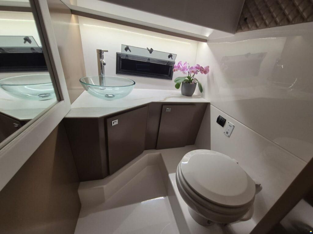 Kolmarine Azzardo  24+