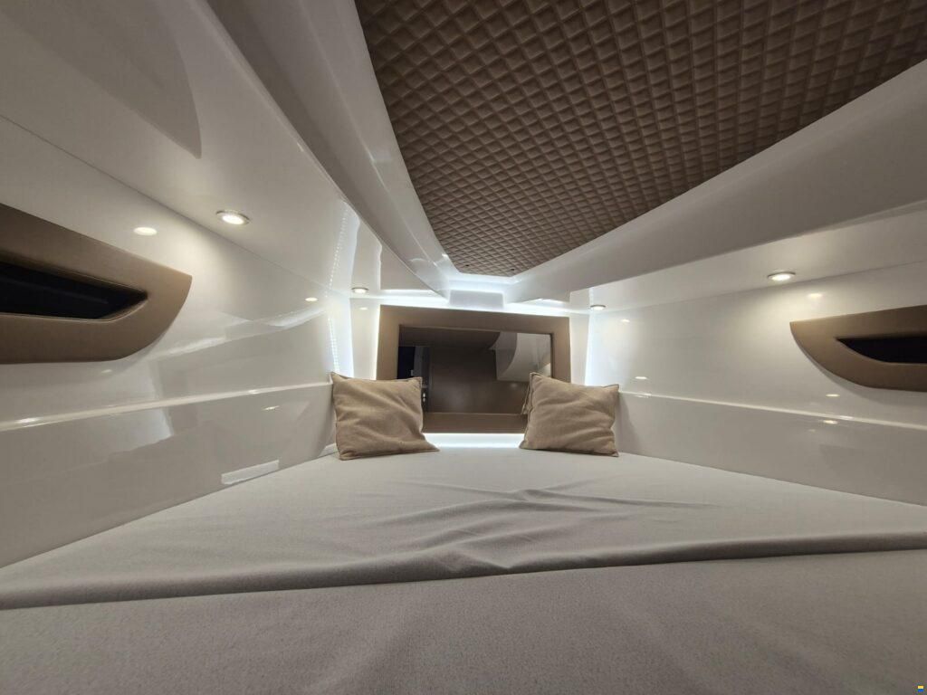 Kolmarine Azzardo  24+