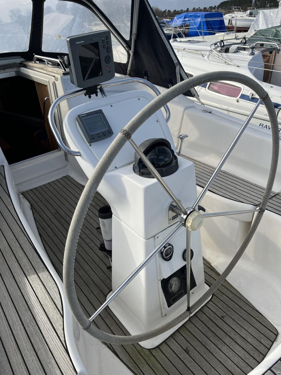Bavaria 32