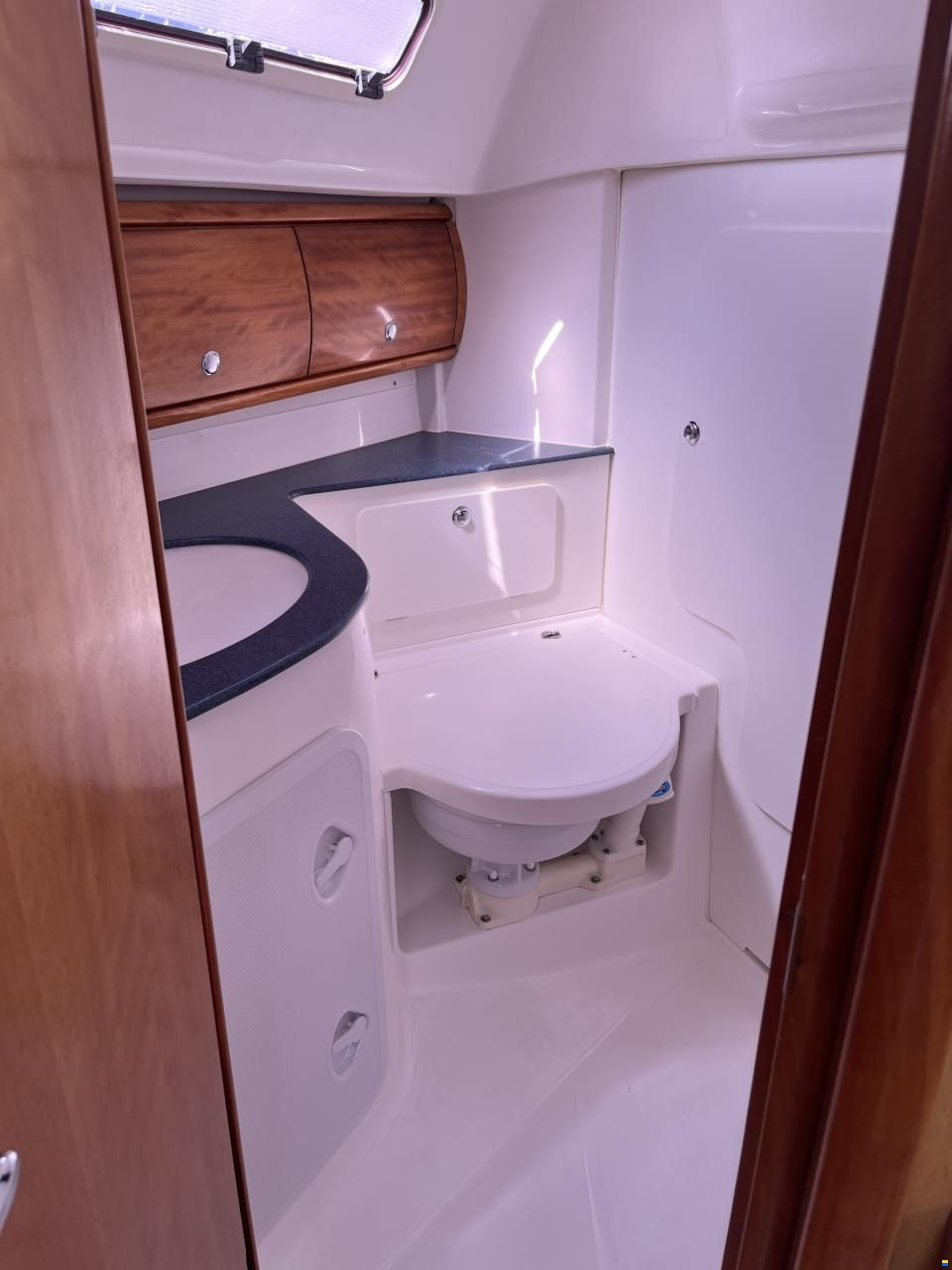 Bavaria 32