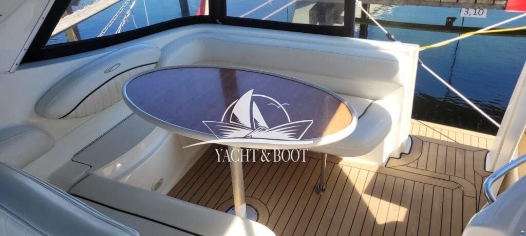Maxum 2700 SE