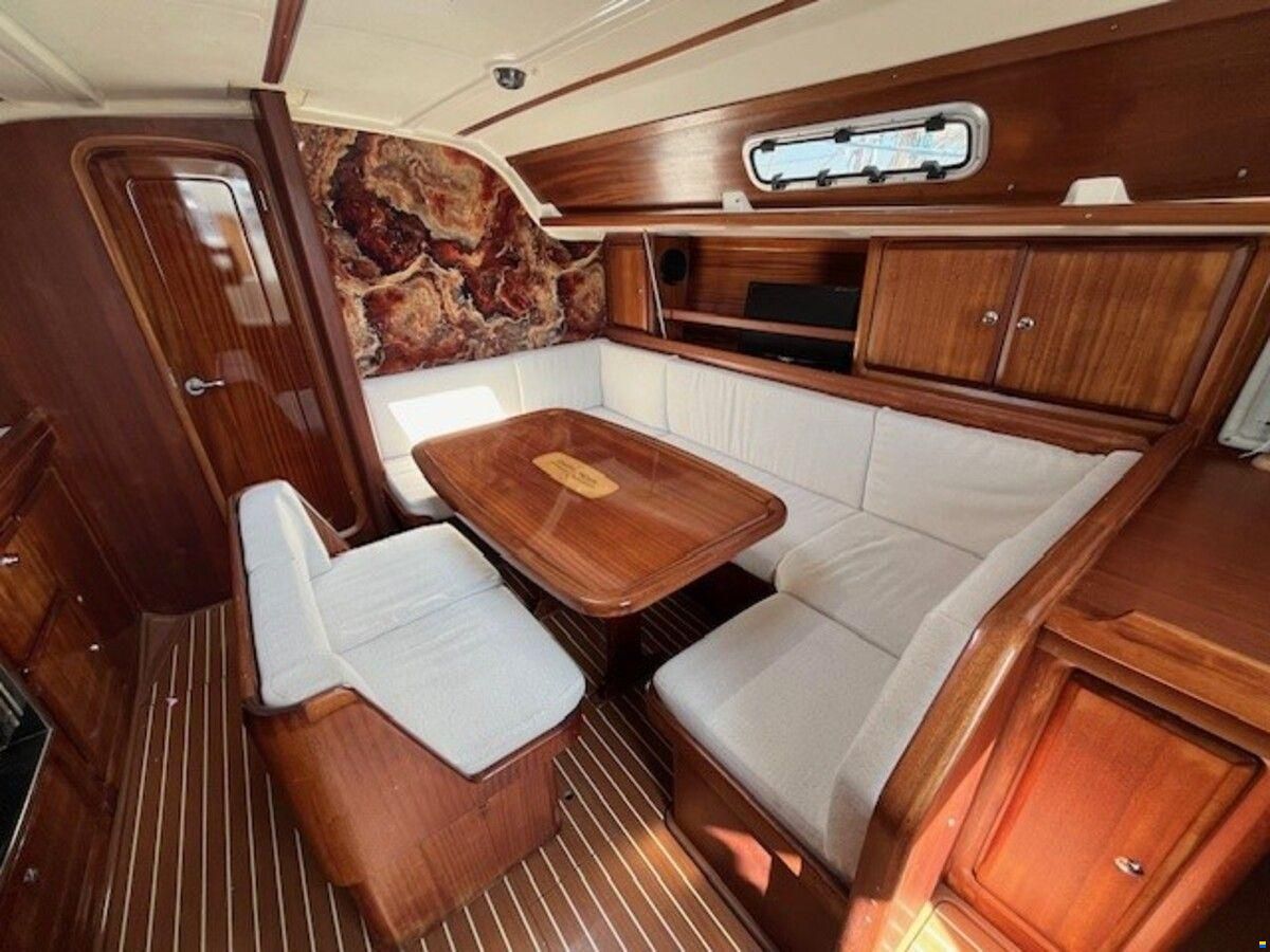 Bavaria 38