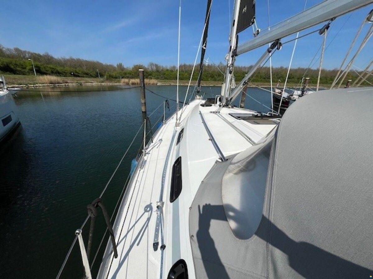 Bavaria 38