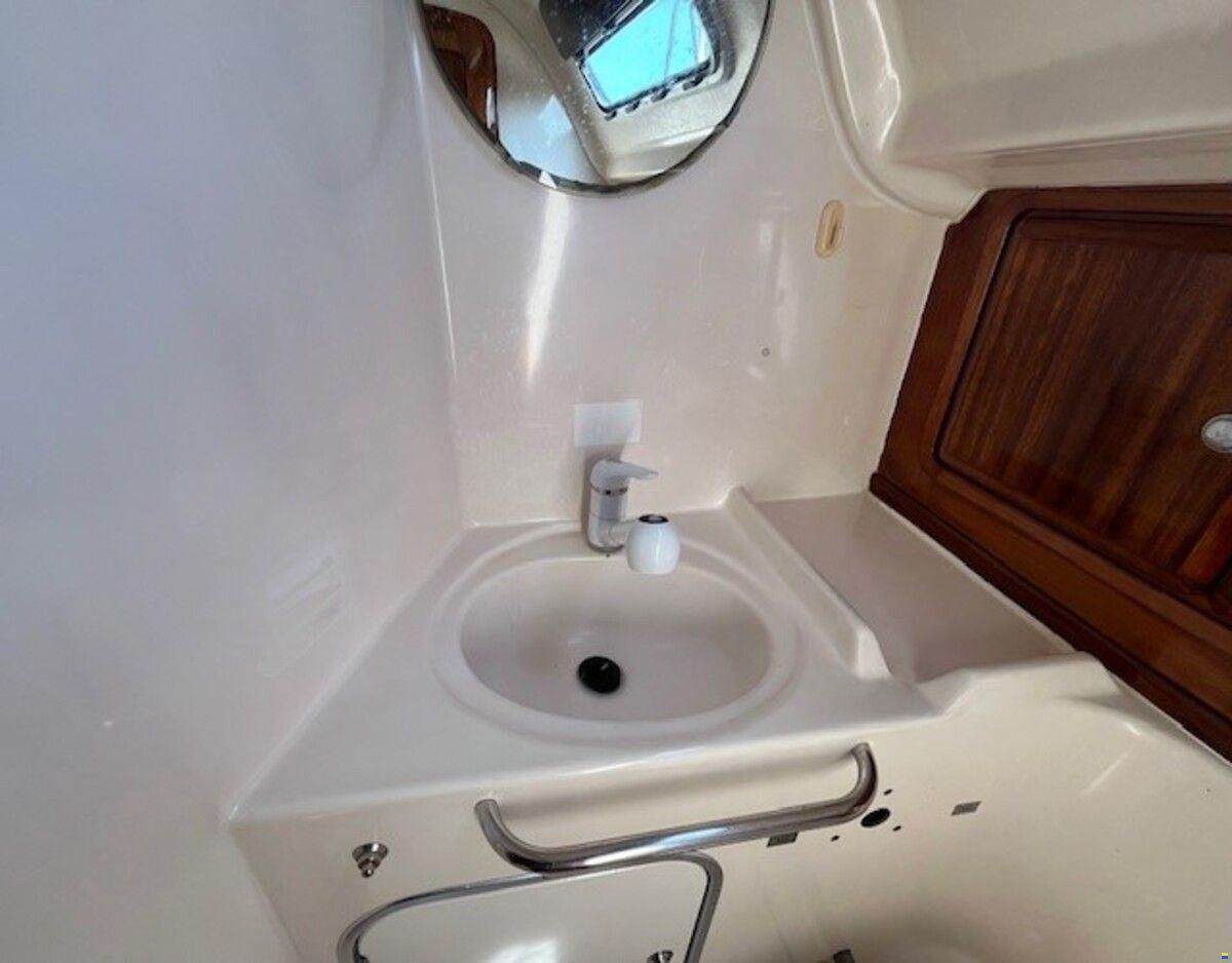 Bavaria 38