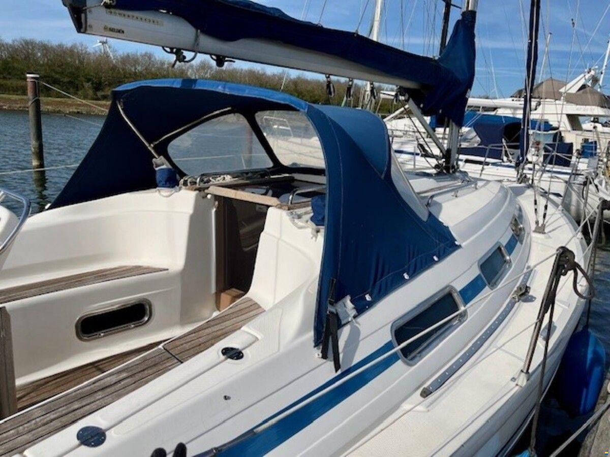 Bavaria 32