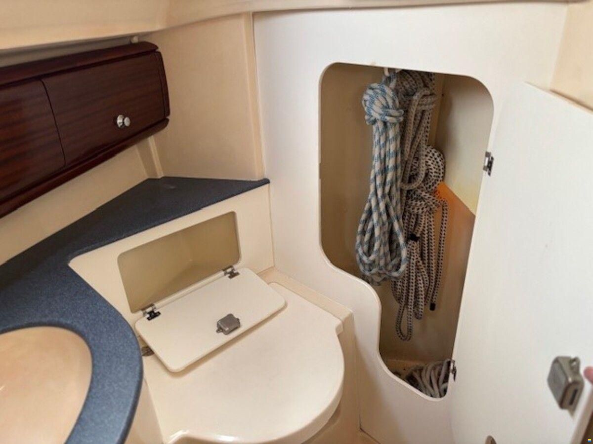 Bavaria 32