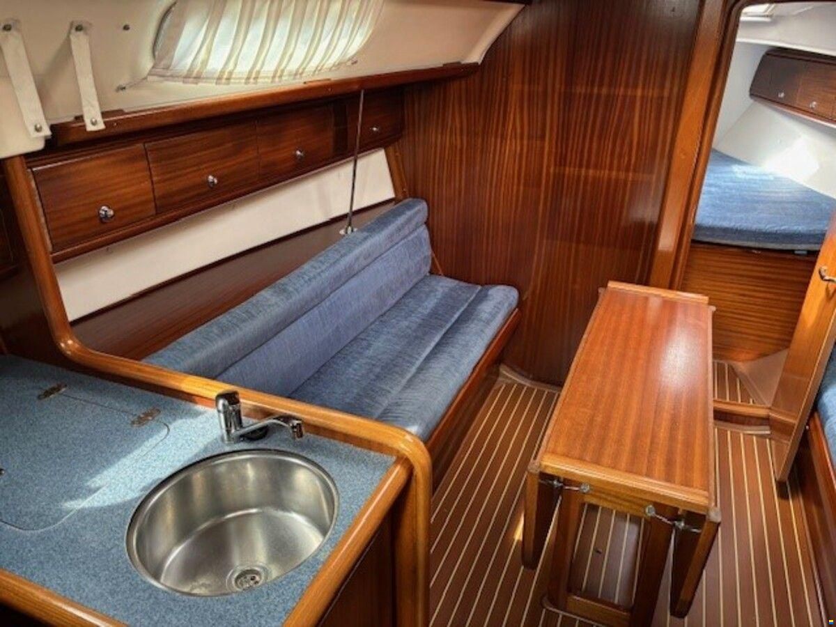 Bavaria 32