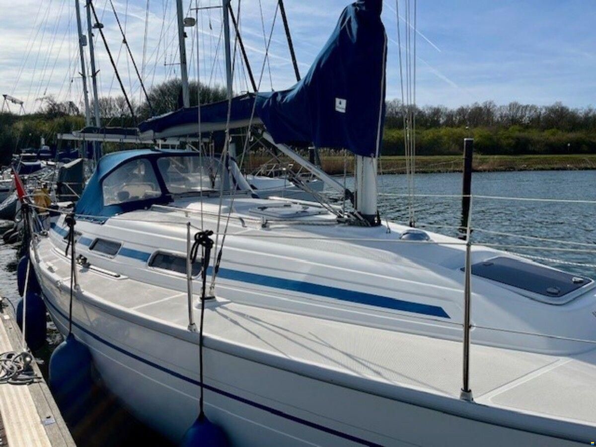 Bavaria 32