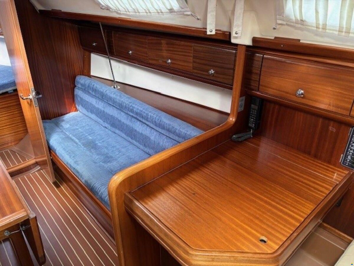 Bavaria 32