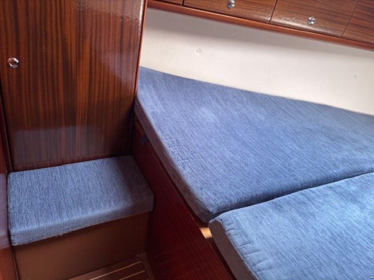 Bavaria 32