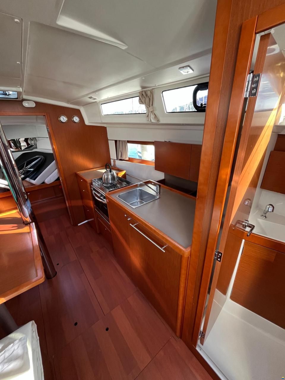 Beneteau OCEANIS 38.1