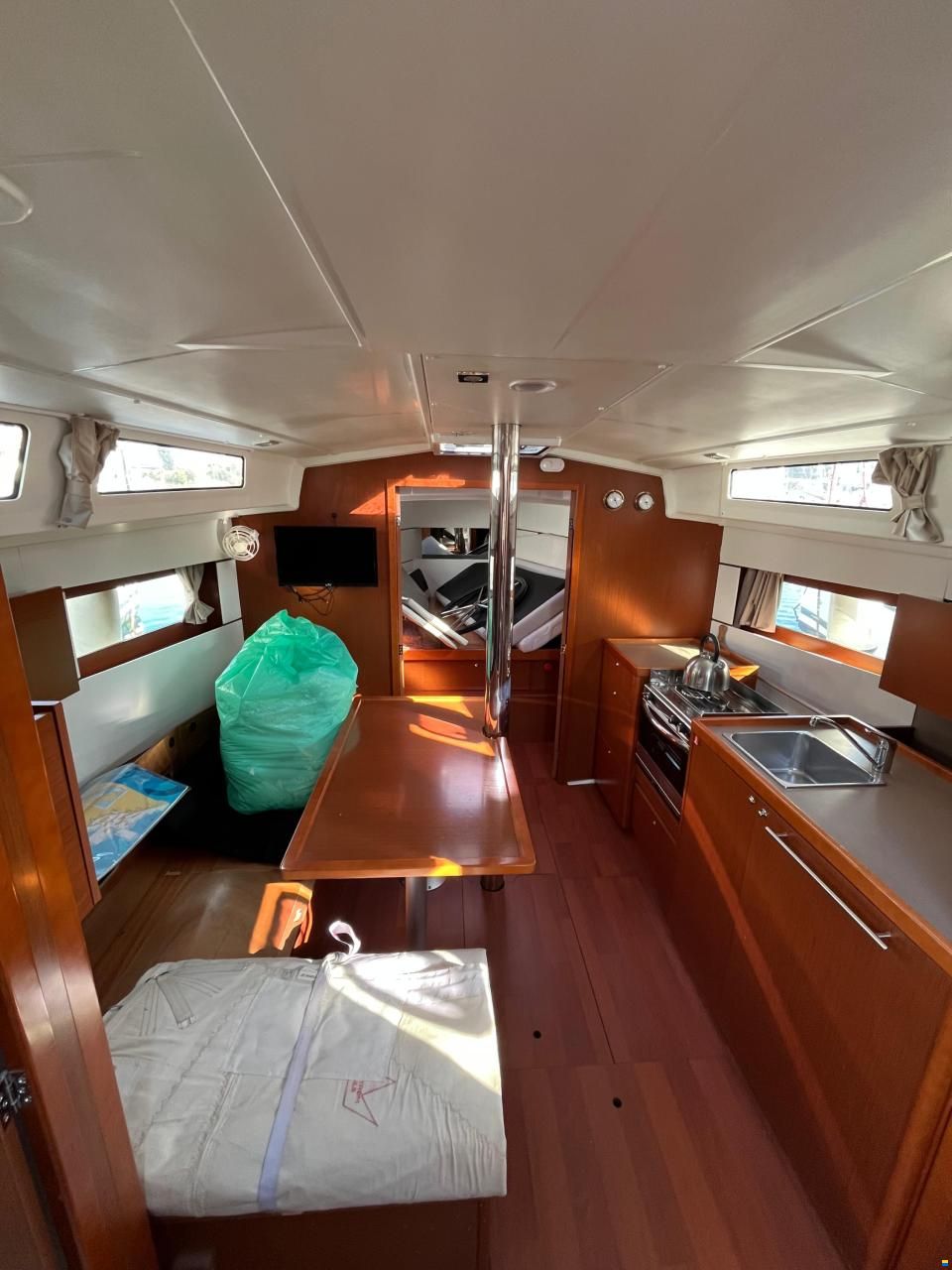 Beneteau OCEANIS 38.1