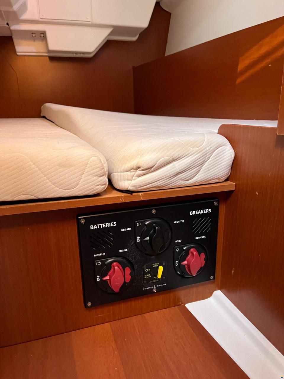 Beneteau OCEANIS 38.1