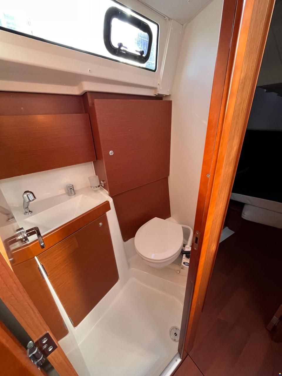 Beneteau OCEANIS 38.1