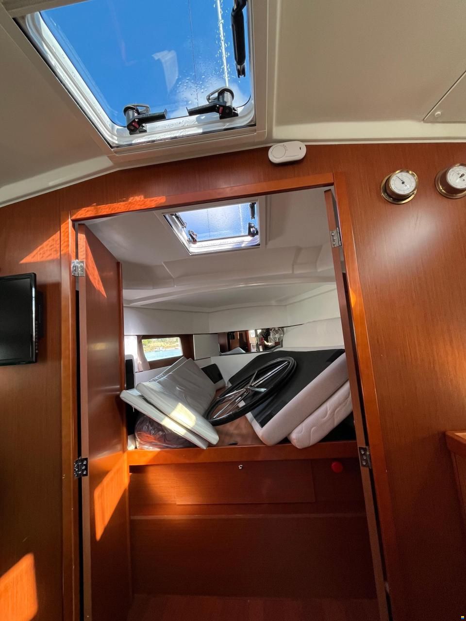 Beneteau OCEANIS 38.1